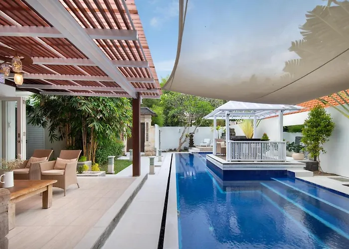 3br Private Pool , Short Walk To The Villa