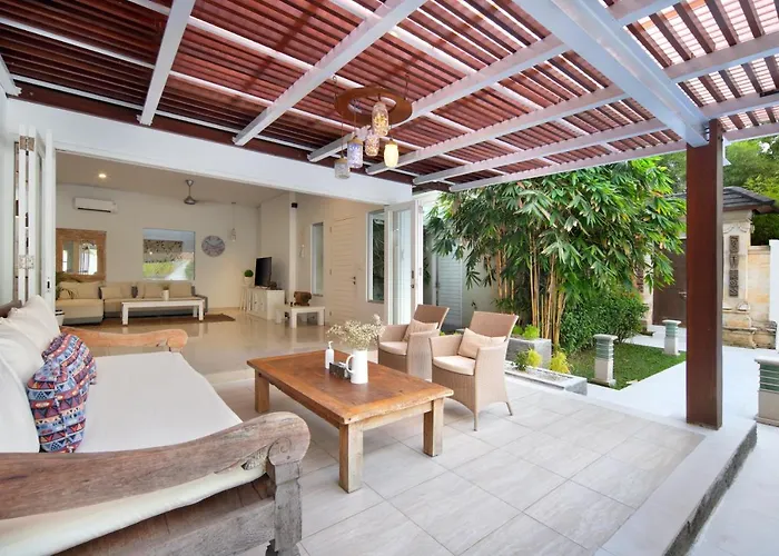 Villa 3br Private Pool , Short Walk To The Canggu (Bali)