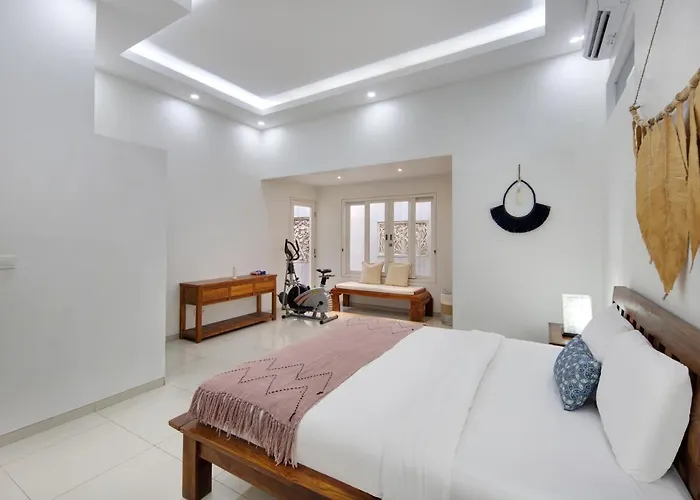 Villa 3br Private Pool , Short Walk To The